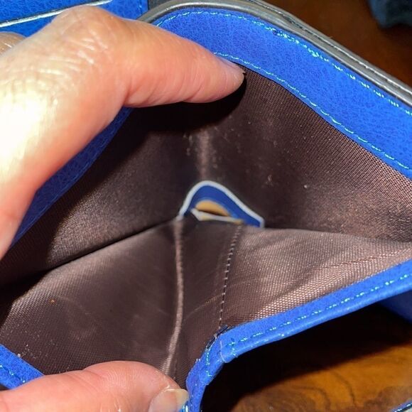 NWOT Multi compartment cobalt blue vegan wallet - Picture 7 of 11